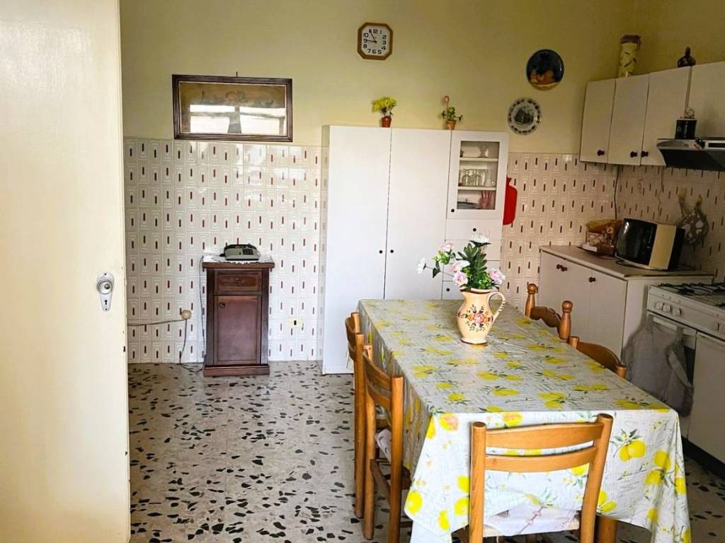 Palazzo / stabile a Sparanise in Via de Renzis, 50 - Foto 4