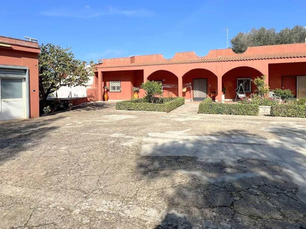 Villa a Francavilla fontana in Contrada Bax - Foto 2