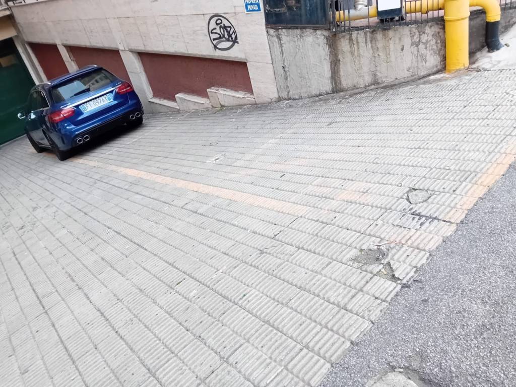 Box / garage a Genova in Via Walter Ulanowski - Foto 2