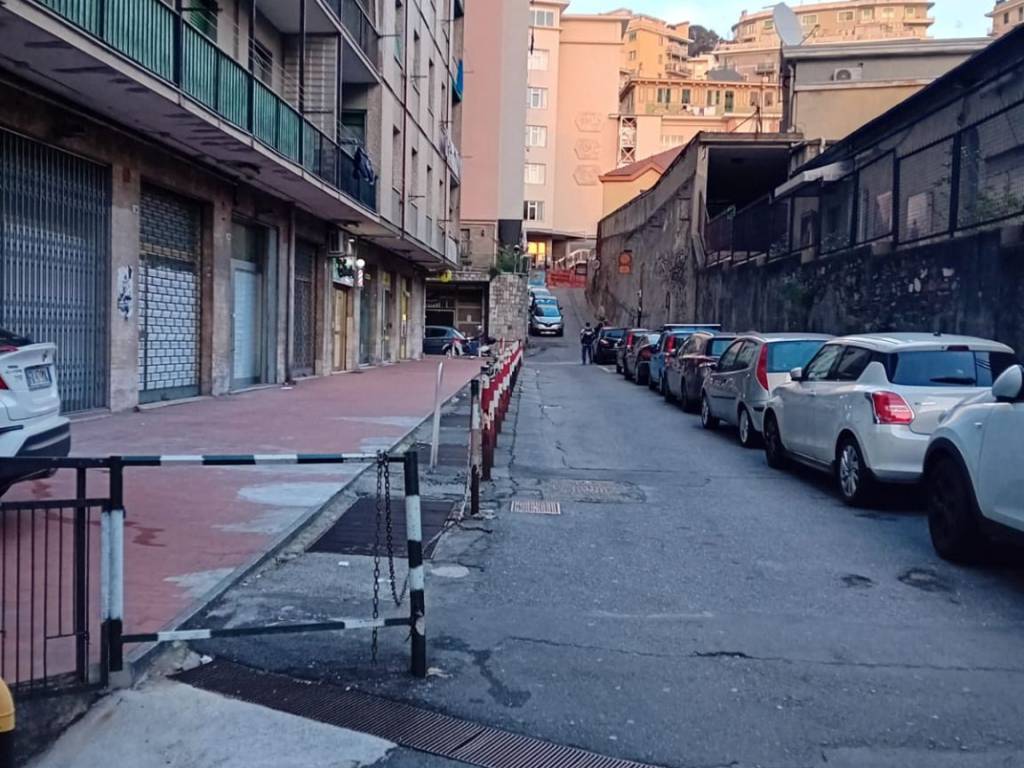 Box / garage a Genova in Via Walter Ulanowski - Foto 3