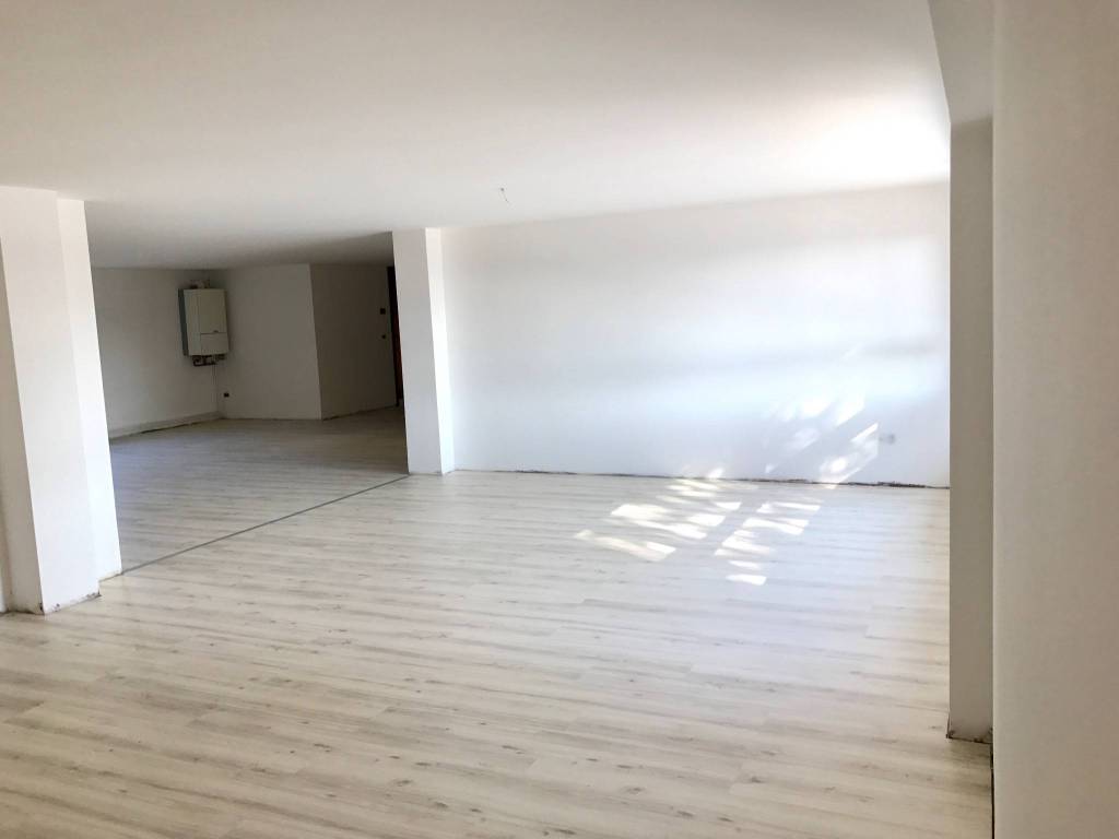 Immobile a Bagnolo san vito in Via Giuseppe Di Vittorio - Foto 3