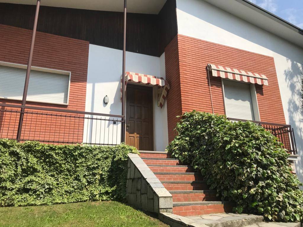 Villa a Uboldo in Via 4 Novembre, 140 - Foto 2