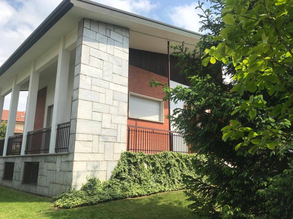 Villa a Uboldo in Via 4 Novembre, 140 - Foto 3