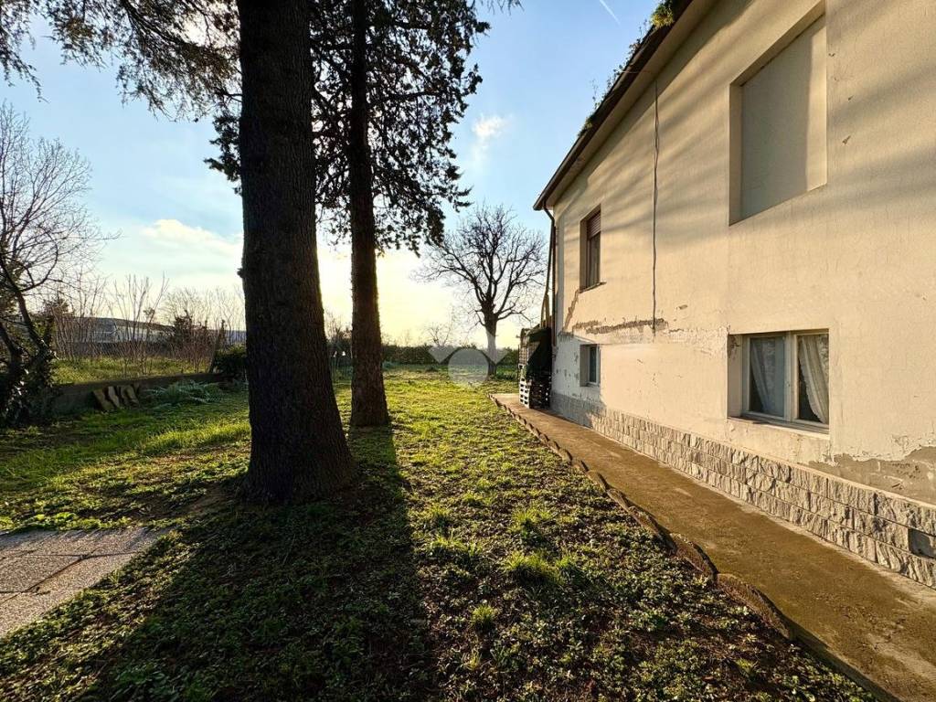 Casa indipendente a Santarcangelo di romagna in Zona Via Pradazzi, 231 - Foto 2