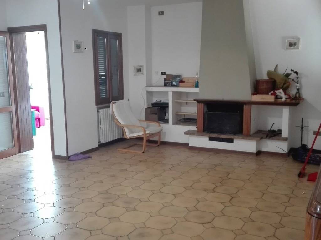 Villa a Nereto in Via Alessandro Manzoni - Foto 4