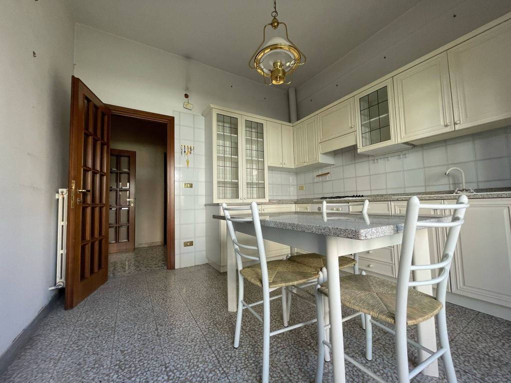 Appartamento a Campobasso in Via Francesco De Sanctis, 15 - Foto 2