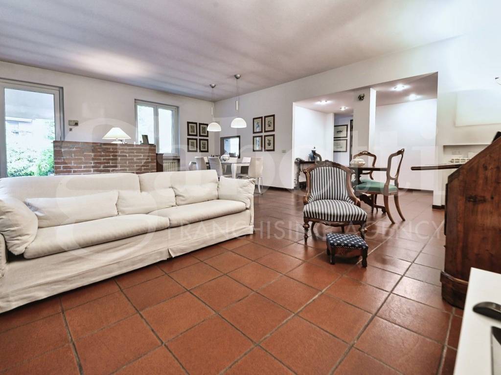 Villa a Casatenovo in VIA CARMINATI DE BRAMBILLA, 37 - Foto 3