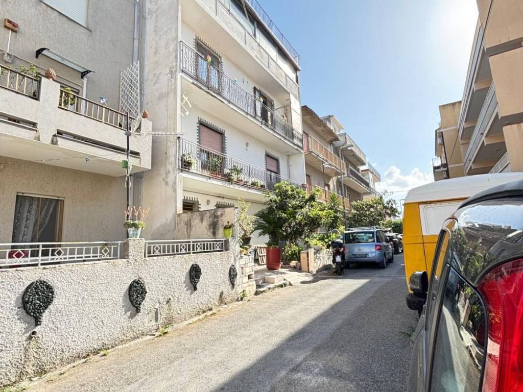 Appartamento a Villafranca tirrena in Via Beato Annibale Maria di Francia, 7 - Foto 3