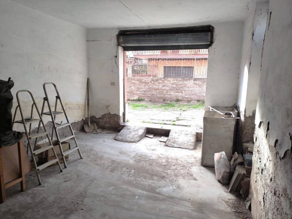 Immobile a Roma in Via Benigno Crespi, 32 - Foto 4