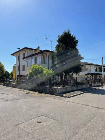 Appartamento a Adria in ADRIA Via R. Malfatti, 0 - Foto 2