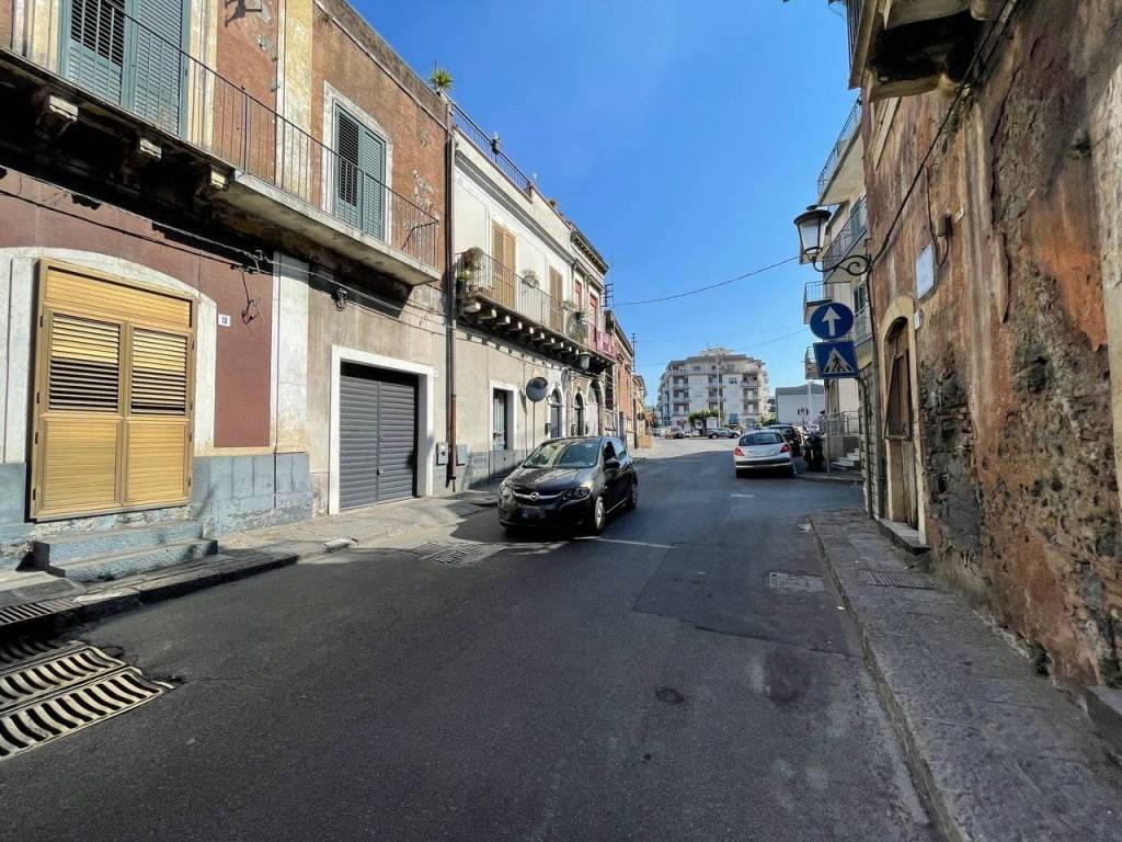 Appartamento a San giovanni la punta in Via Roma - Foto 2