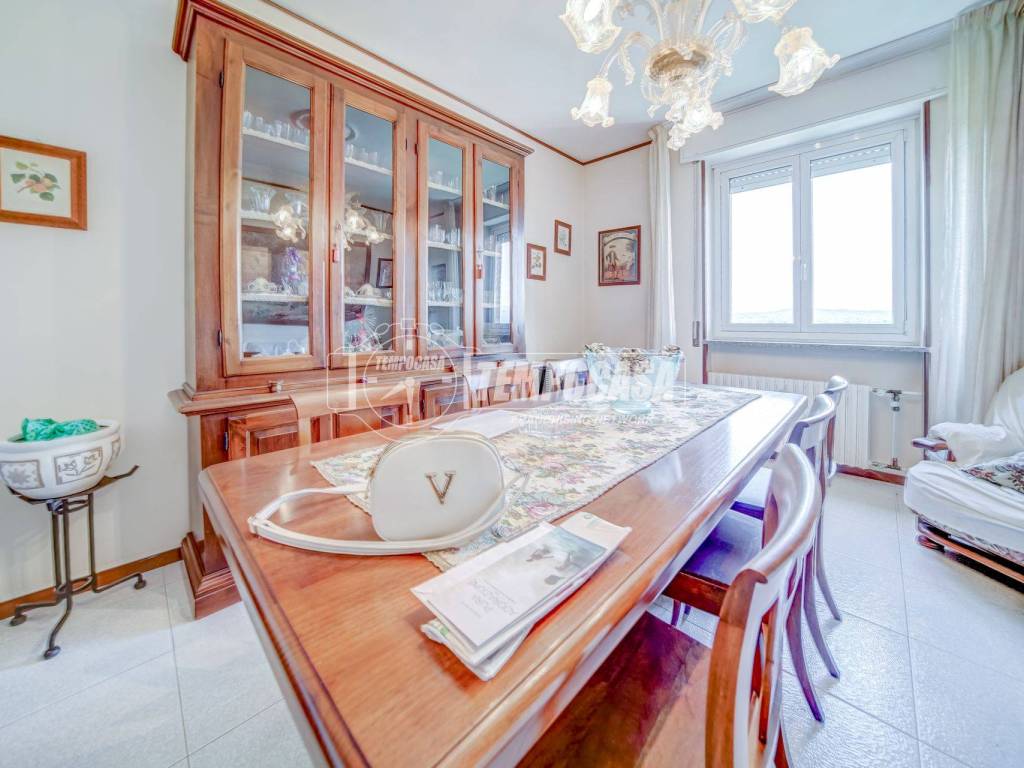 Appartamento a Castelletto sopra ticino in Via Monte Rosa - Foto 5
