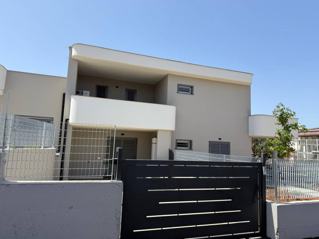 Villa a Aprilia in Via Molveno - Foto 3