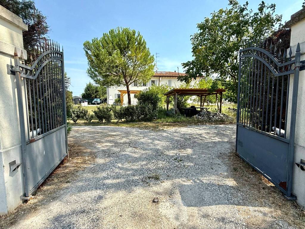 Villa a Crevalcore in Via Albarese, 2011 - Foto 2