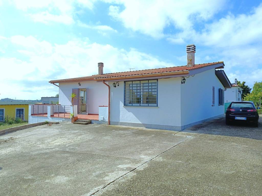 Villa a Aprilia in Via Platani, 4 - Foto 2