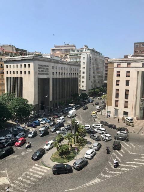 Appartamento a Napoli in Piazza Giacomo Matteotti - Foto 2
