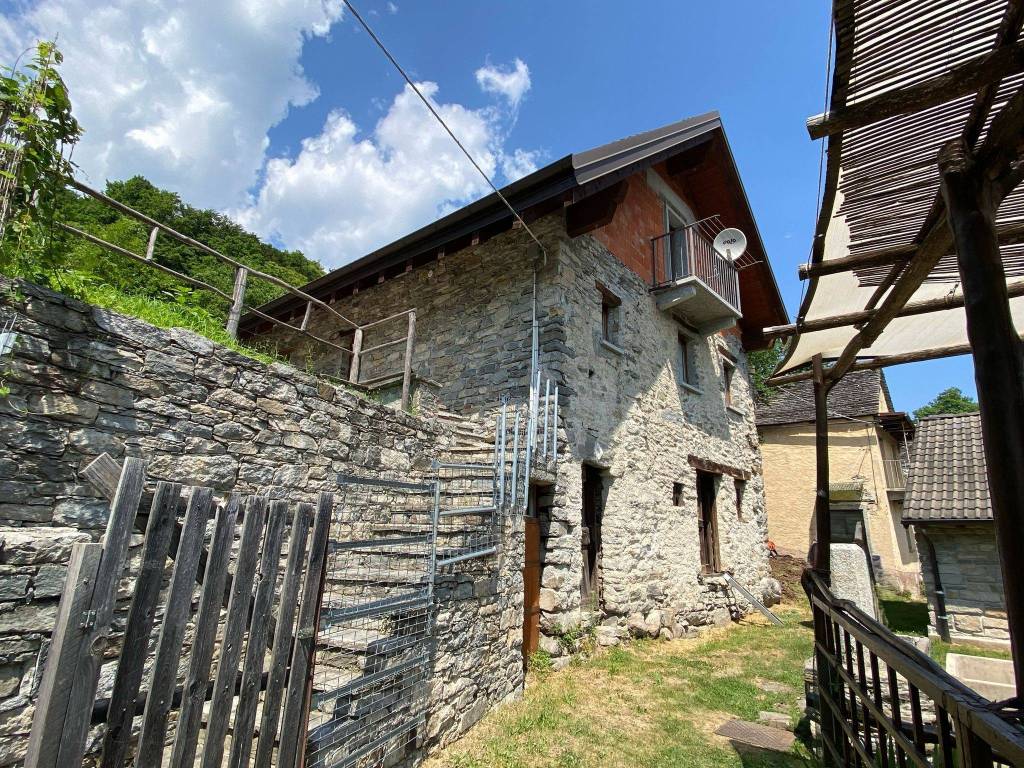 Casa indipendente a Druogno in Via Mozzio - Foto 3