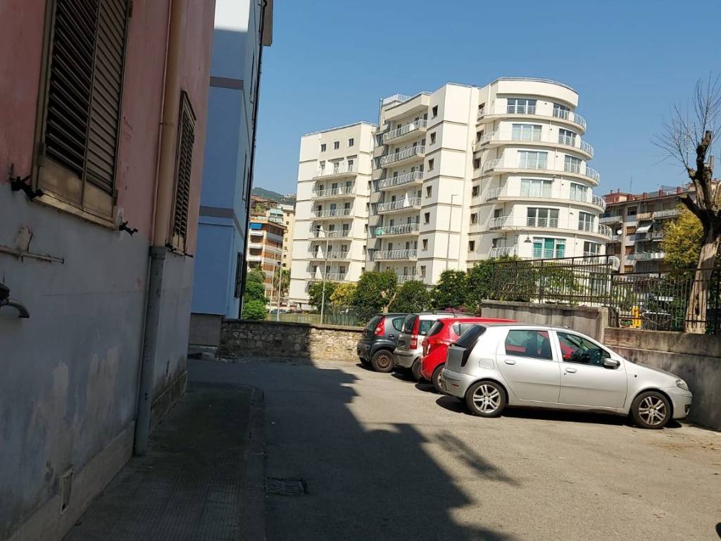 Appartamento a Salerno in Piazza Ippolito di Pastina - Foto 5