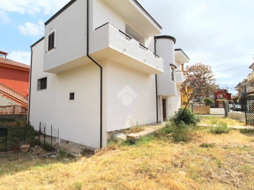 Villa a Isola di capo rizzuto in Piazza Fiume, 19 - Foto 2