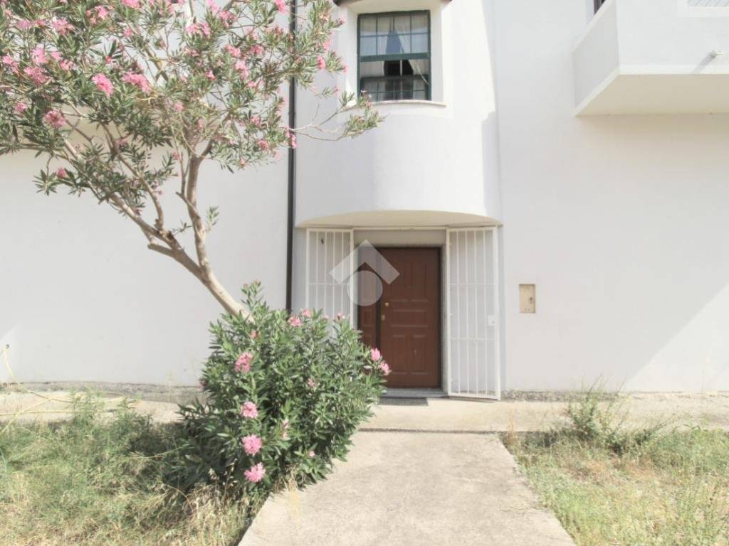 Villa a Isola di capo rizzuto in Piazza Fiume, 19 - Foto 3