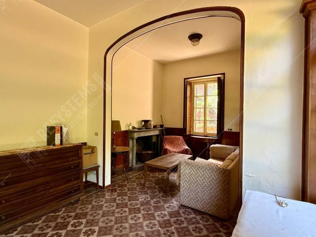 Villa a Tradate in Viale Guglielmo Marconi, 116 - Foto 4