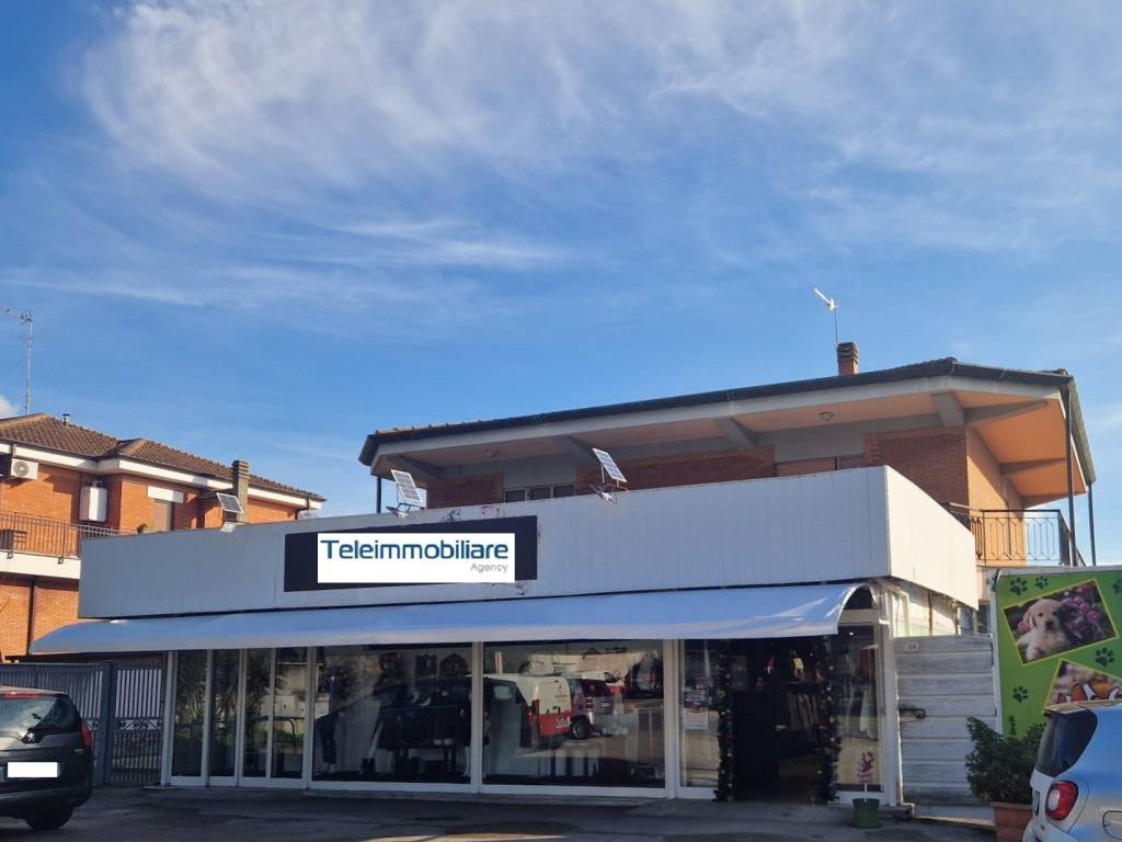 Palazzo / stabile a Sabaudia in Via Principe Biancamano, 32 - Foto 1