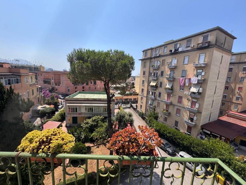 Appartamento a Napoli in Via Carlo De Marco - Foto 4