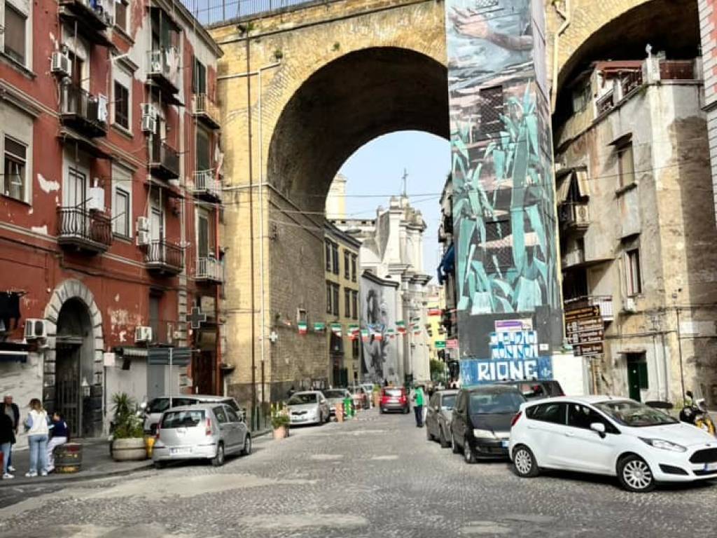 Appartamento a Napoli in Via dei Vergini - Foto 2