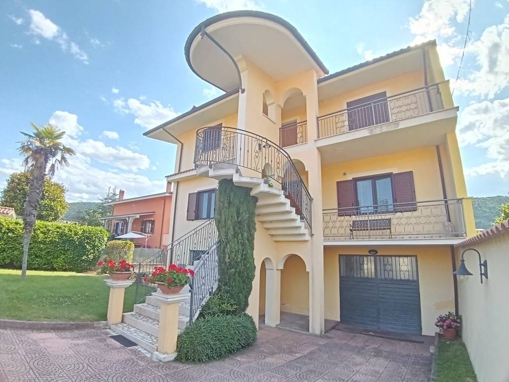 Villa a Avezzano in Via San Francesco, 266 - Foto 3