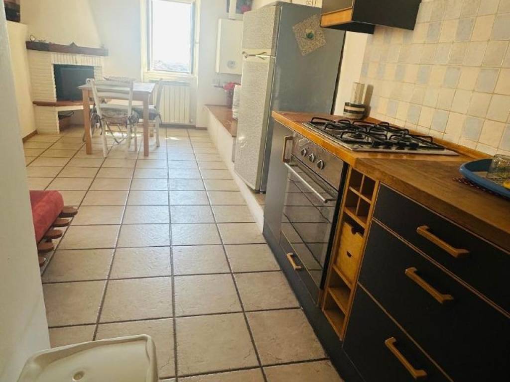 Appartamento a Terracina in Via Campo dei Fiori - Foto 4