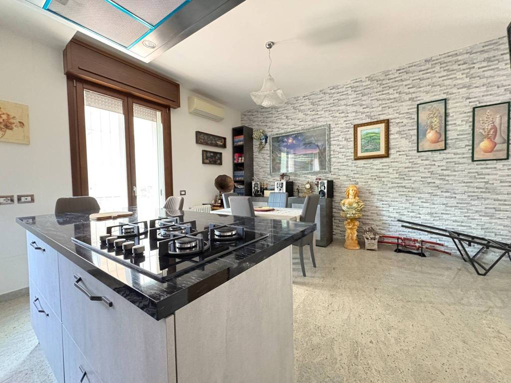 Appartamento a Casalecchio di reno in Via Michelangelo Merisi Caravaggio - Foto 5