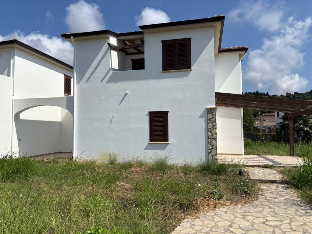 Villa a Campofelice di roccella in SS113 - Foto 4