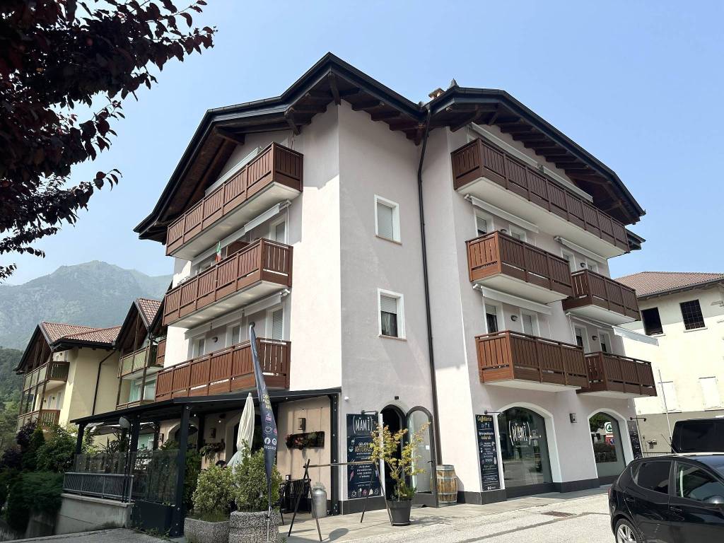 Appartamento a Comano terme in Via Cesare Battisti, 42 - Foto 2