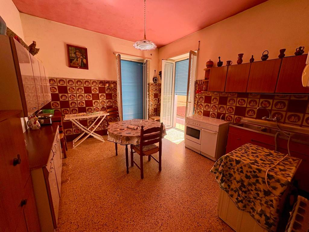 Casa indipendente a Fondi in Via Marco Minghetti - Foto 3