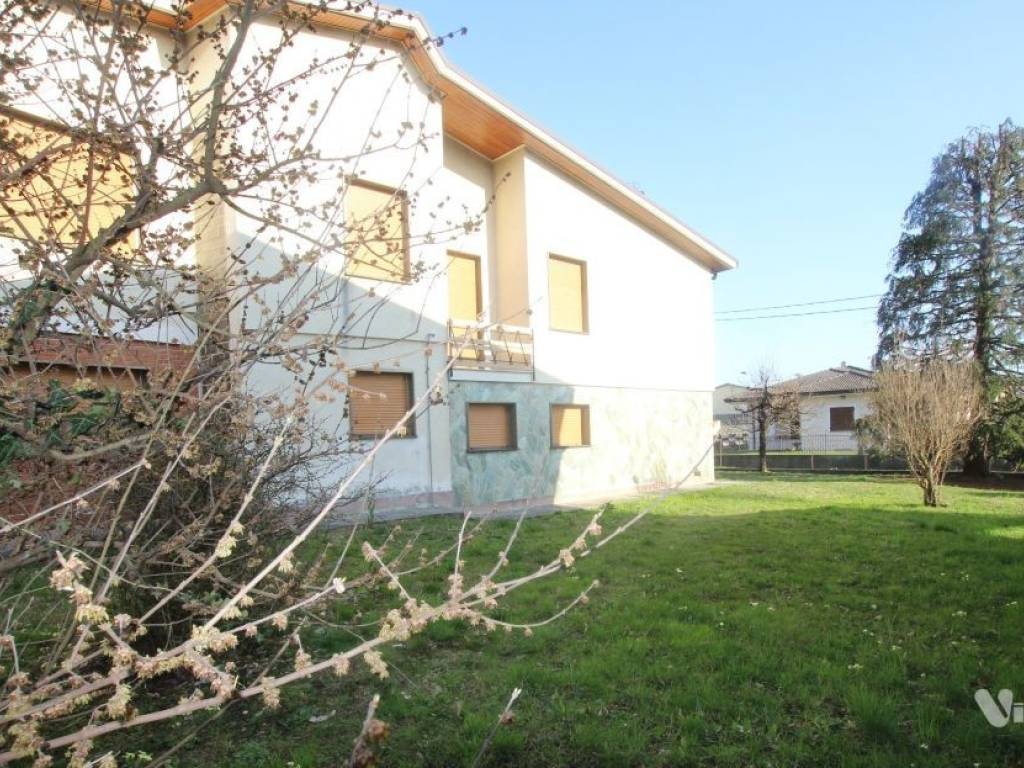 Villa a Sirone in Via Camillo Benso di Cavour, 5 - Foto 4