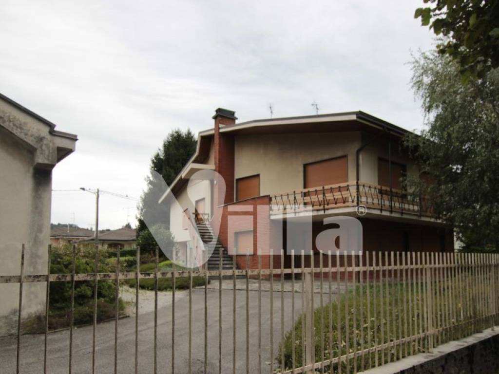 Villa a Sirone in Via Camillo Benso di Cavour, 5 - Foto 5