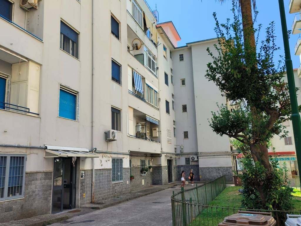 Appartamento a Napoli in Via Eurialo, 110 - Foto 2