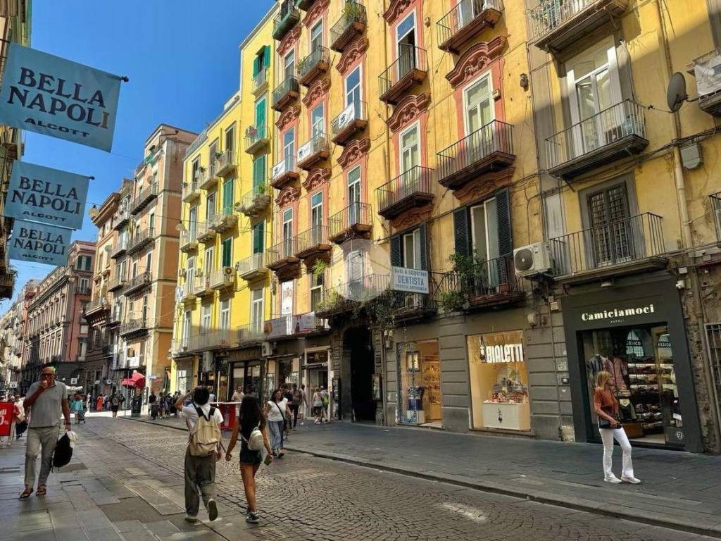 Appartamento a Napoli in Vico Lungo Teatro Nuovo - Foto 3