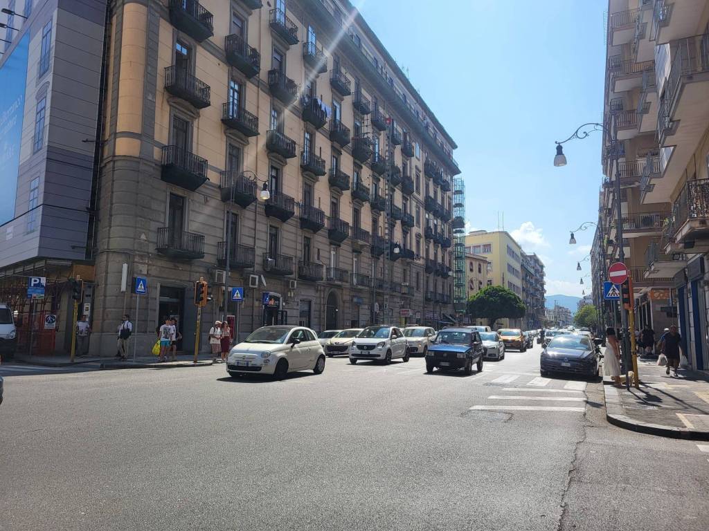 Appartamento a Salerno in Corso Giuseppe Garibaldi - Foto 2