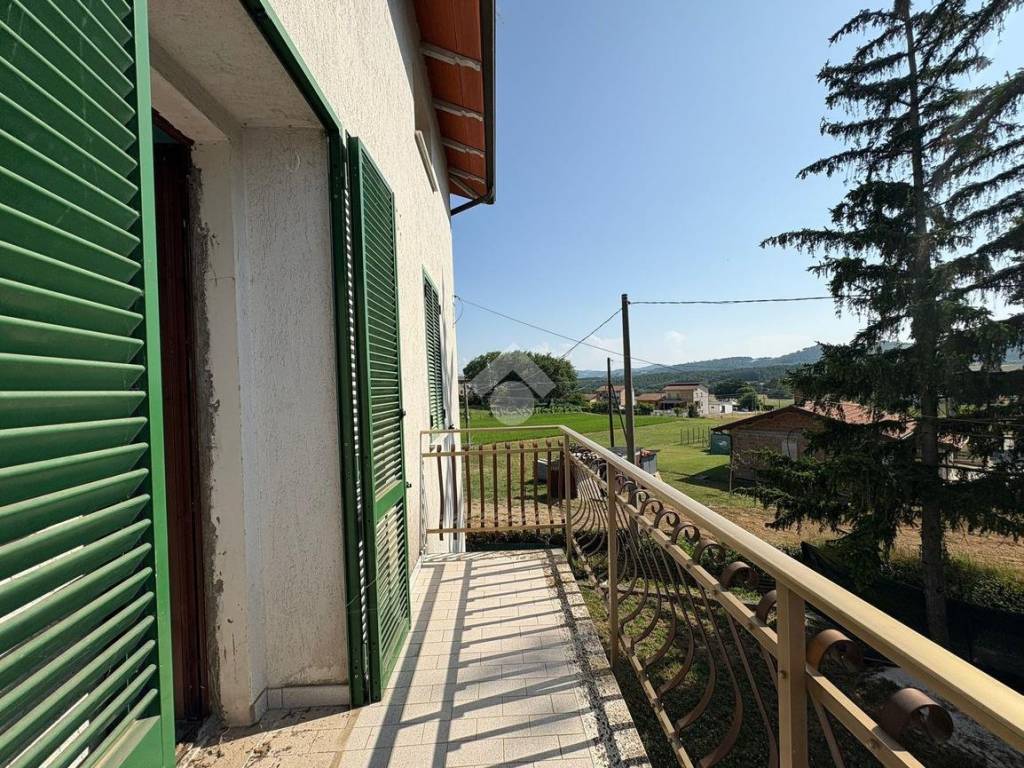 Casa indipendente a Gubbio in Strada di San Simeone Località Branca - Foto 3