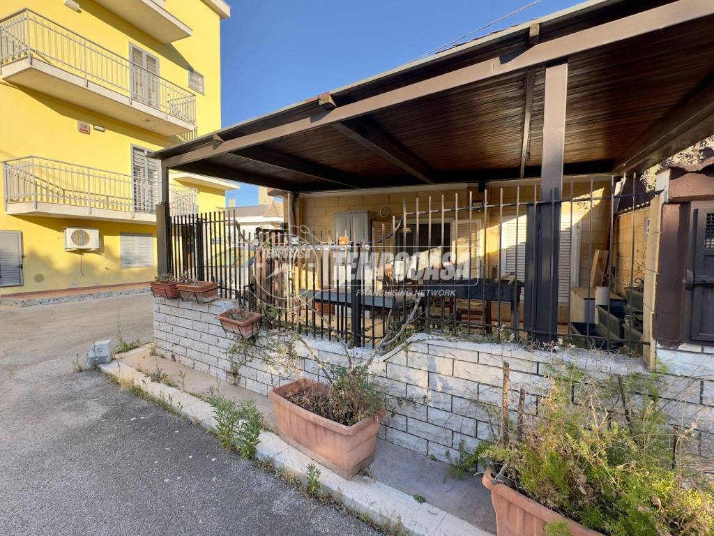 Appartamento a Valenzano in Via CASAMASSIMA 70 - Foto 4