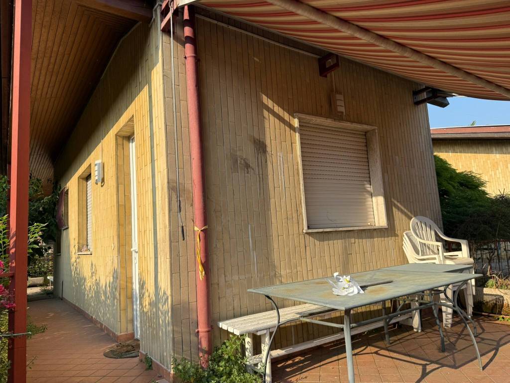 Villetta a schiera a Castelletto sopra ticino in Via Ticino Panni - Foto 2
