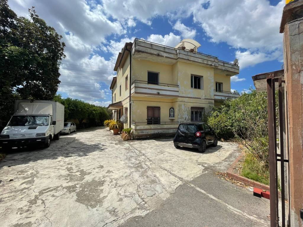 Casa indipendente a Caserta in VIA MONDO, 61 - Foto 2