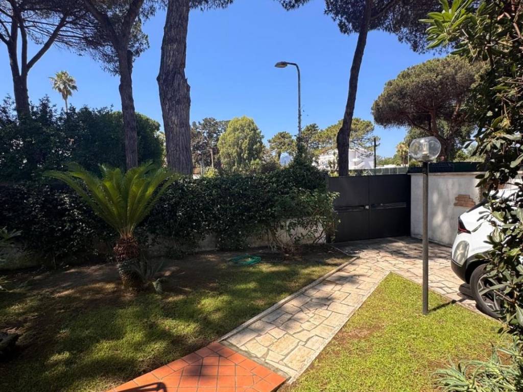 Villa a San felice circeo in Strada Provinciale Badino II - Foto 4