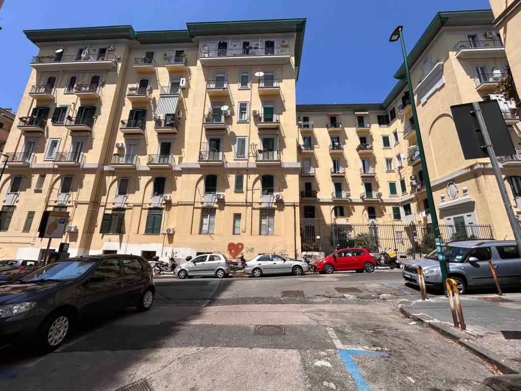 Appartamento a Napoli in Via Francesco Fracanzano, 20 - Foto 4