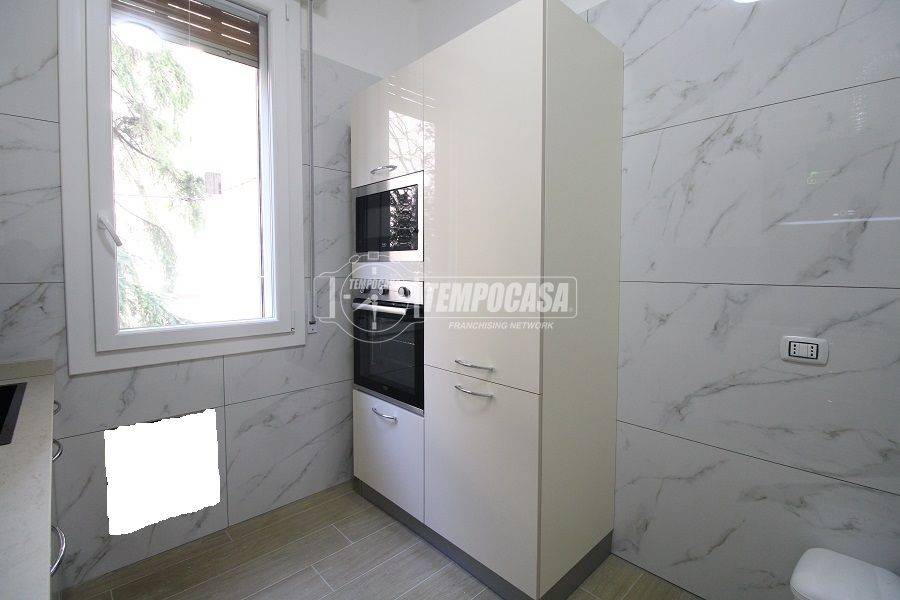 Appartamento a Reggio emilia in Via Viani - Foto 4