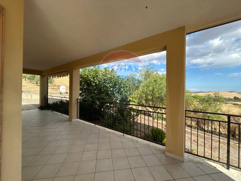 Villa a Caltanissetta in Contrada Favarella Bassa - Foto 2