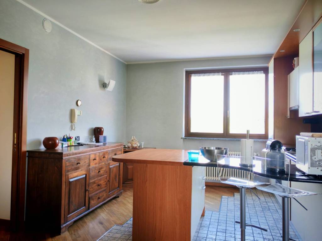Appartamento a Binago in Via Madre Teresa di Calcutta - Foto 5