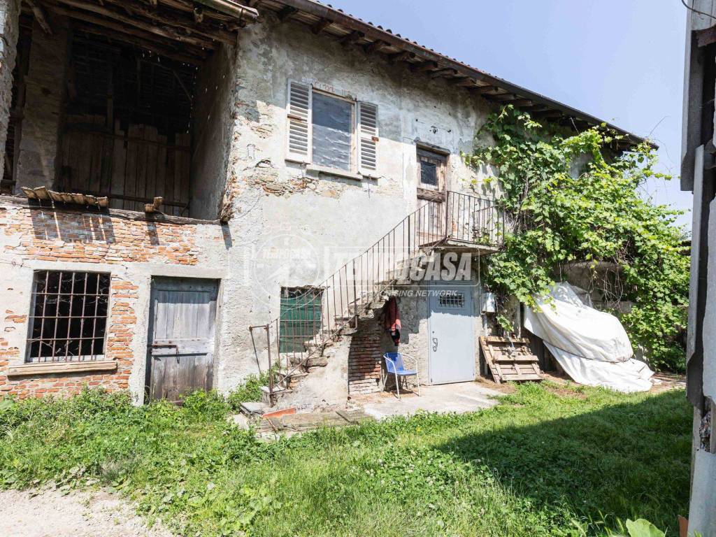 Rustico / casale a Molteno in Via Aldo Moro - Foto 2