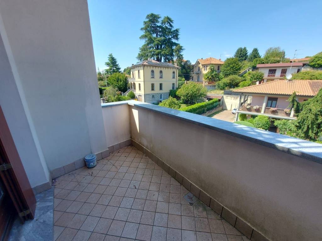 Appartamento a Vergiate in Via Felice Cavallotti - Foto 5